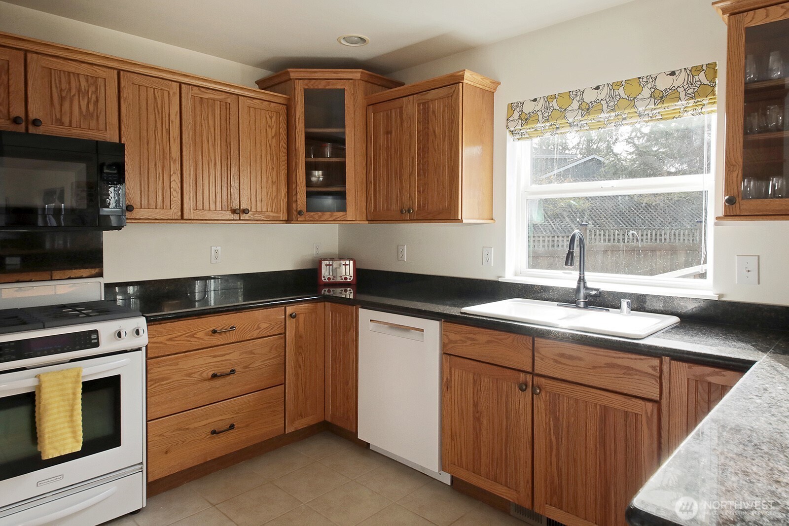 4876 Breezefair Road Freeland, WA 98249 - Photo 16 of 36 Gallery Image 16