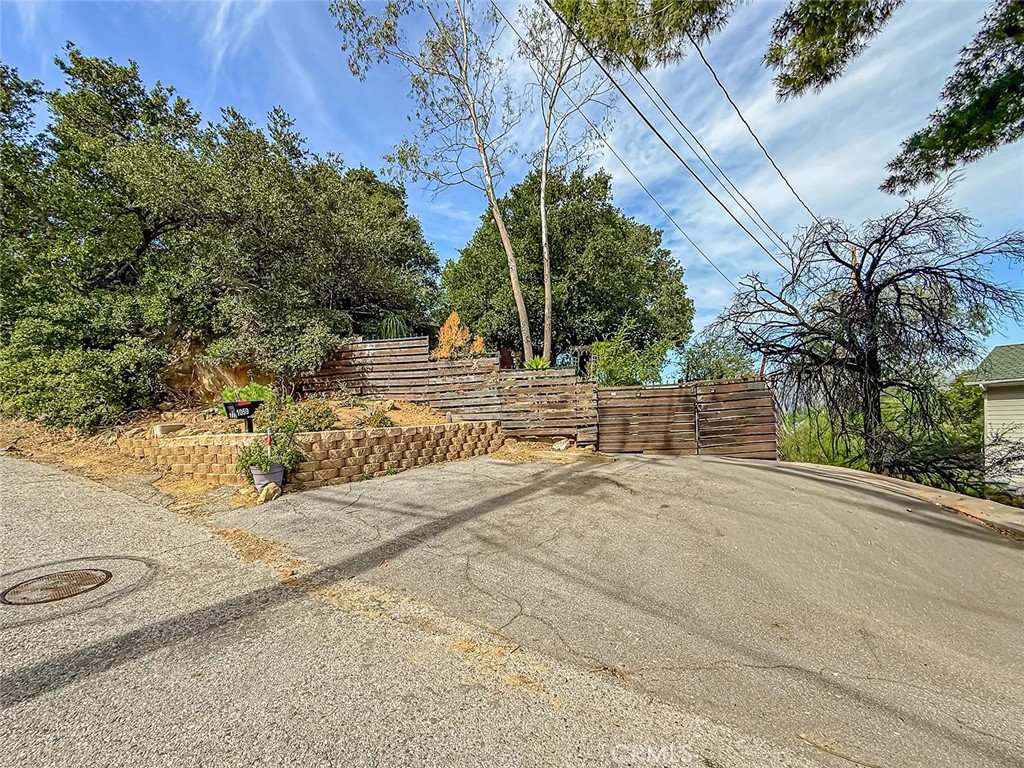 1059 Alta Vista Road Simi Valley, CA 93063 - Photo 27 of 30
