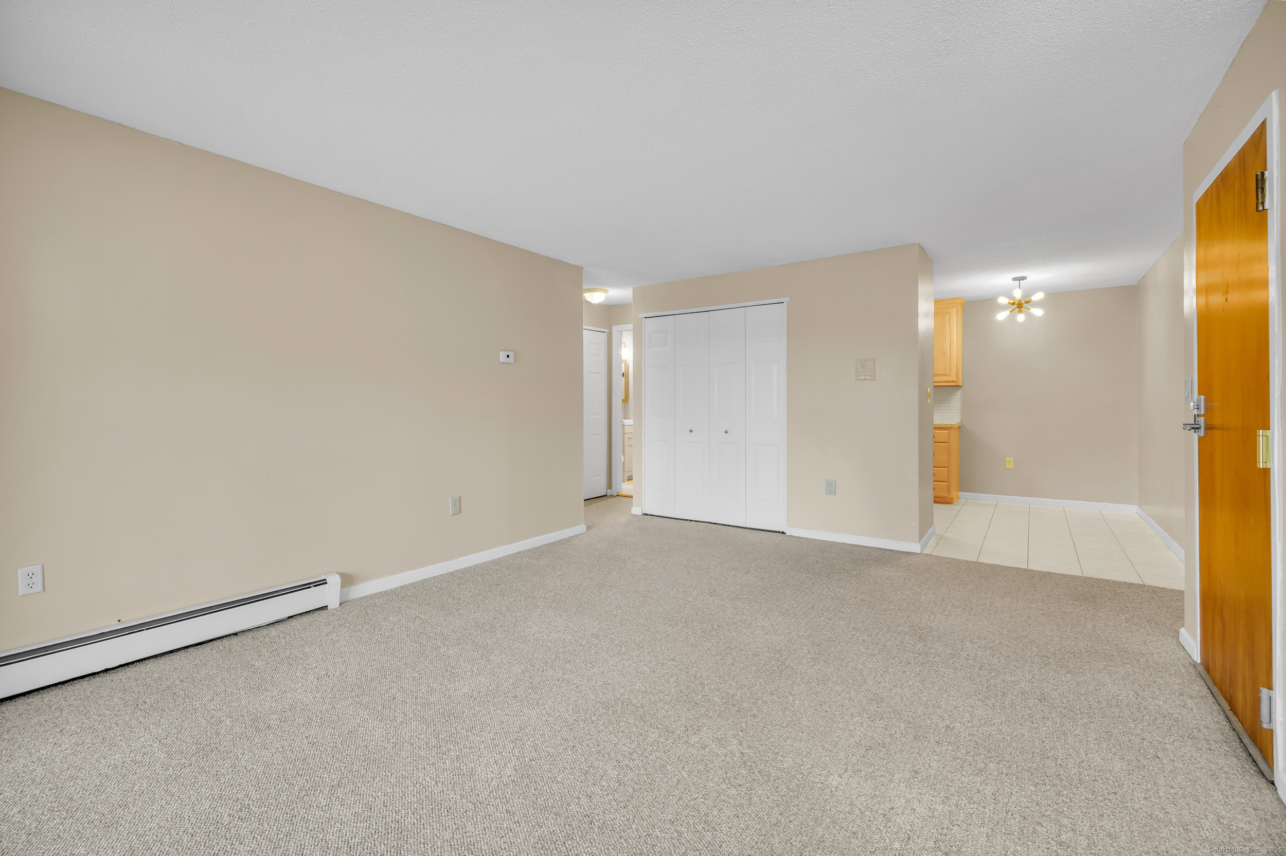 38 Rambling Brook Lane, Unit A2 Glastonbury, CT 06033 - Photo 5 of 23 a view of an empty room