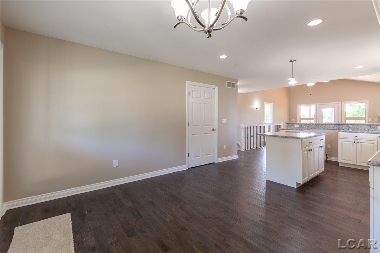 1039 Ridgeview Drive, Unit 20 Tecumseh, MI 49286 - Photo 4 of 25 Gallery Image 4
