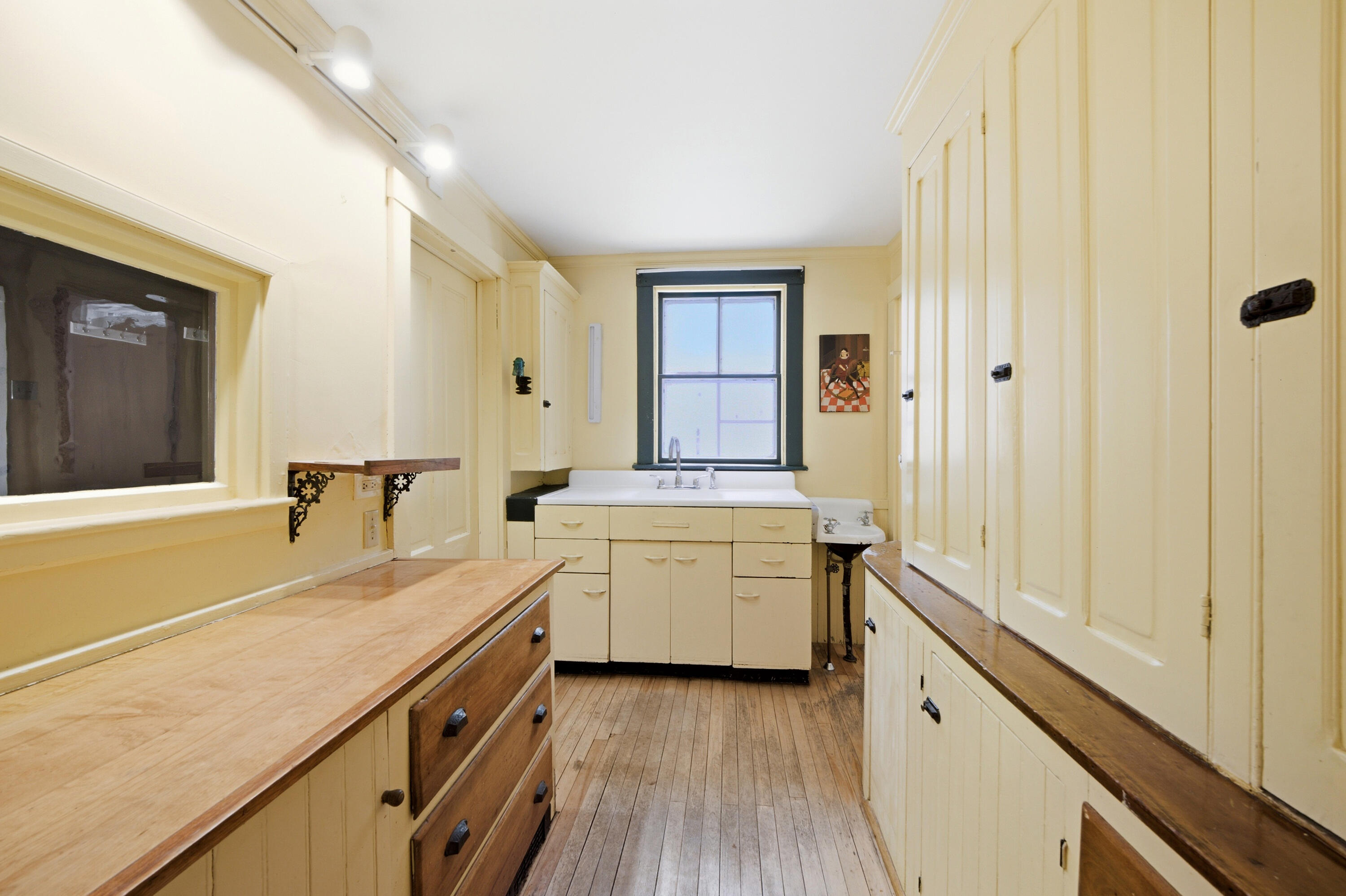 103 Chestnut Street Camden, ME 04843 - Photo 8 of 52 47- 103 Chestnut Street - Camden - JAC