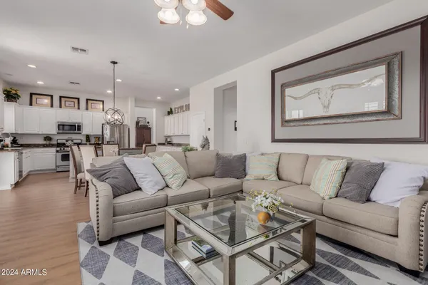 $4,000 | 3749 West Whitehawk Court, Phoenix, AZ 85086