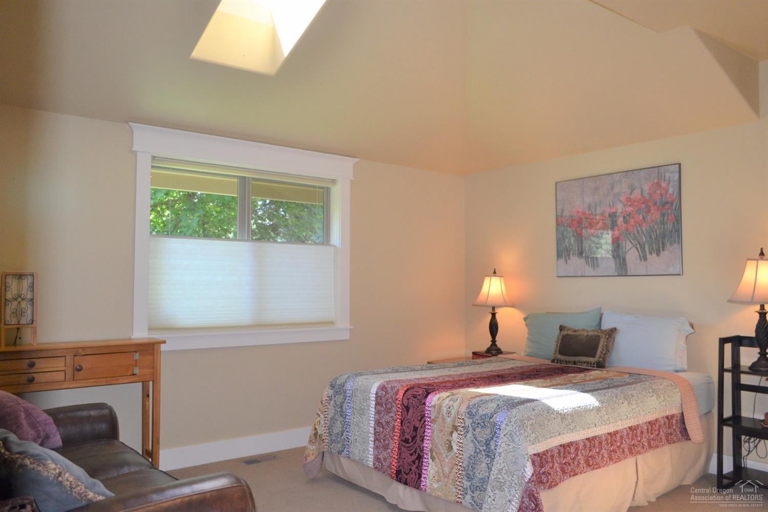61435 West Ridge Ave Bend Bend, OR 97702 - Photo 10 of 25 Gallery Image 10