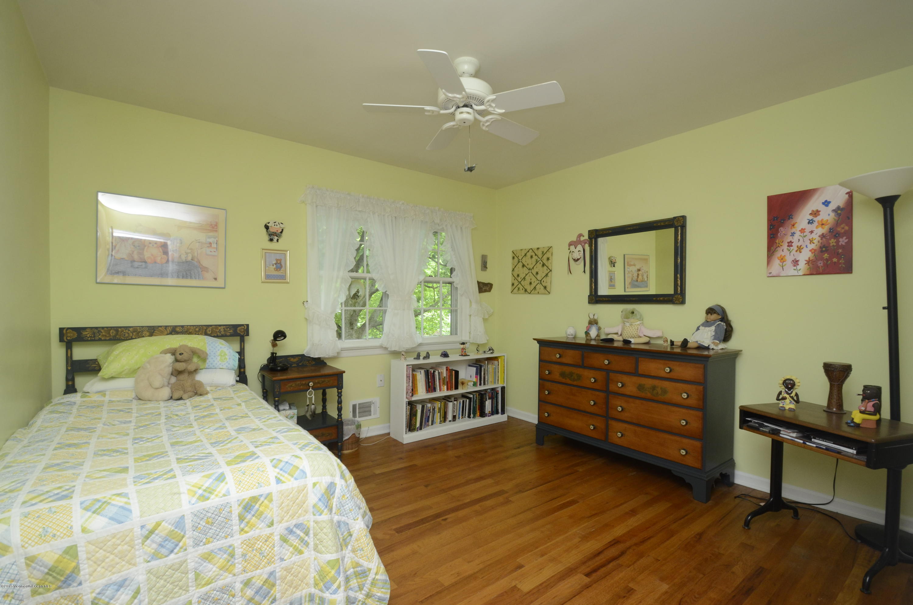 38 Wallace Road Middletown, NJ 07748 - Photo 25 of 33 _SPL9111