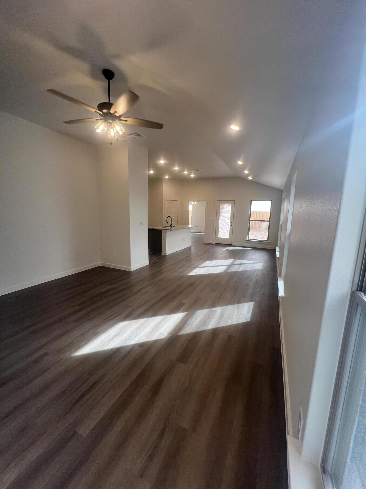 3111 140th Street Lubbock, TX 79423 - Photo 2 of 22 IMG_8996-1