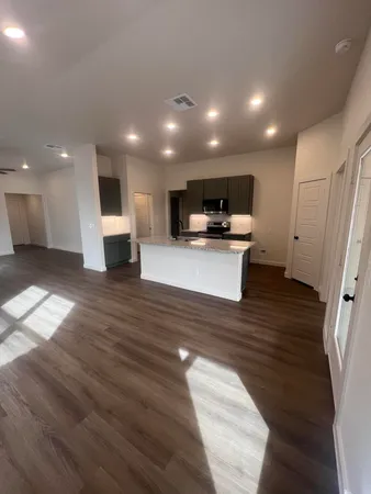 $2,050 | 3111 140th Street, Lubbock, TX 79423