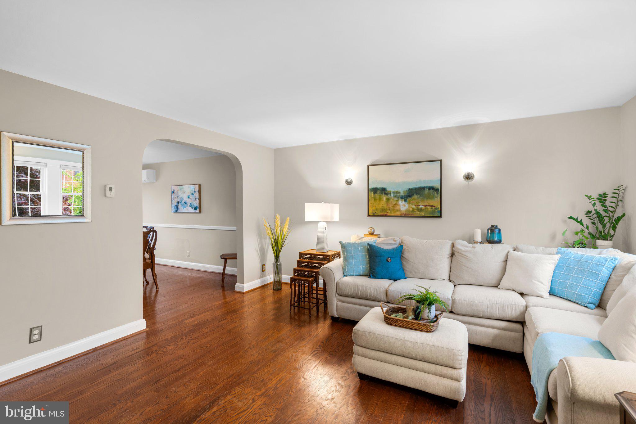 436 Overbrook Road Catonsville, MD 21228 - Photo 5 of 45 Beautiful hardwood floors, wide archway