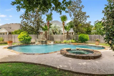 $649,000 | 505 Evergreen Drive, Mandeville, LA 70448