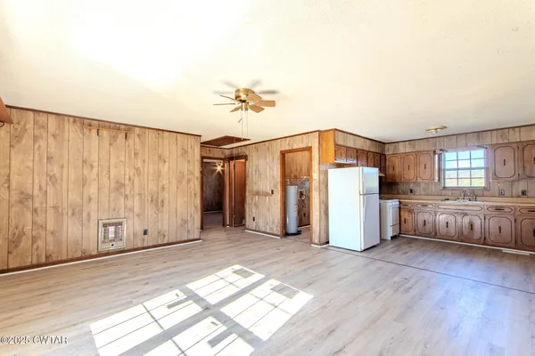 a view of a storage & utility room