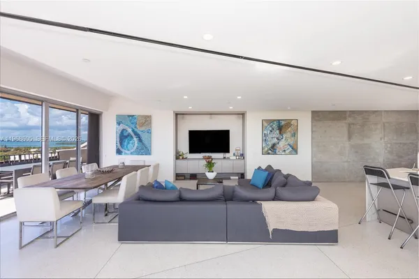$13,000 | 151 Crandon Boulevard, Unit 939, Key Biscayne, FL 33149