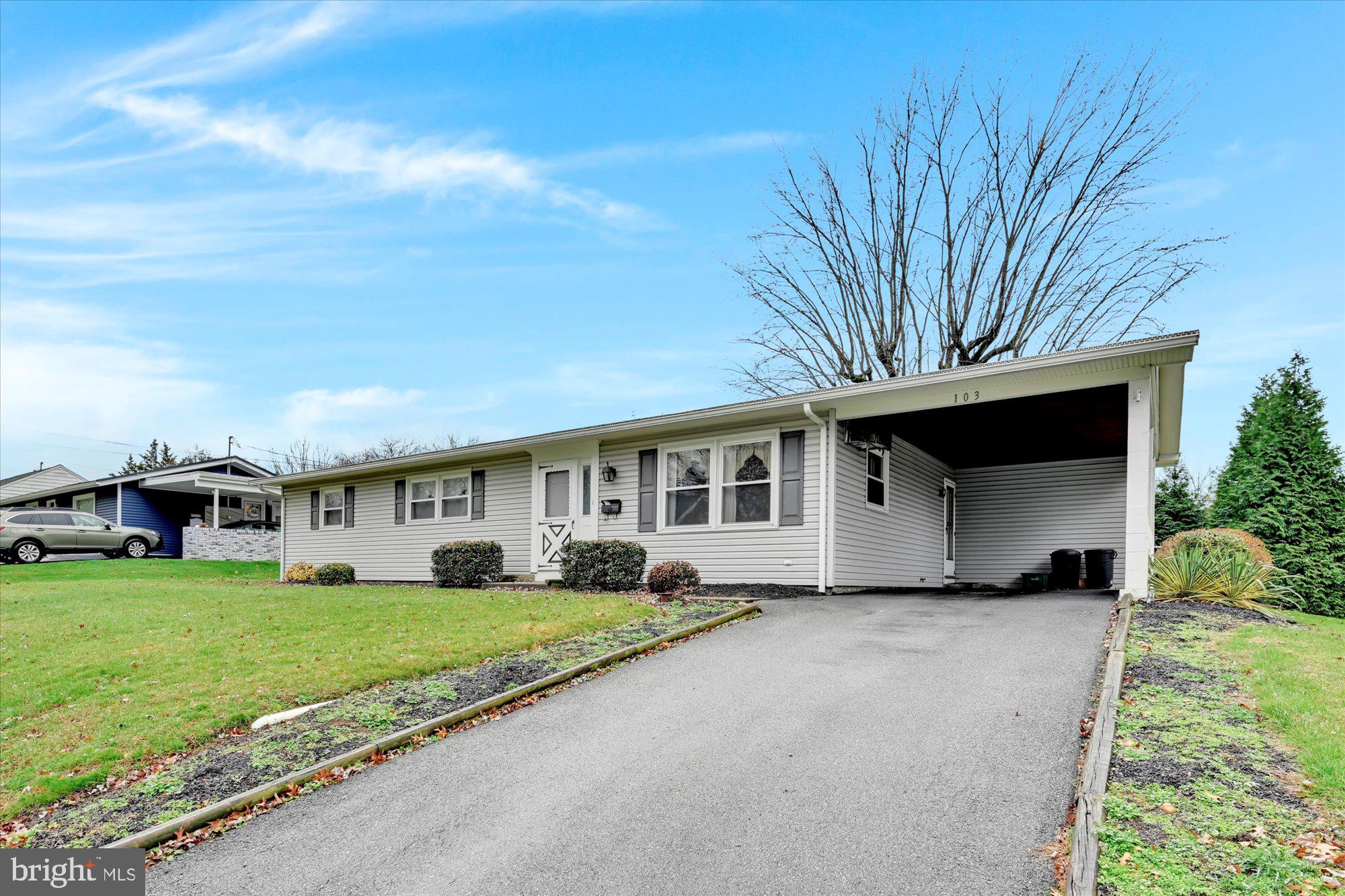103 Sycamore Road Ephrata, PA 17522 - Photo 3 of 26 Front View 3