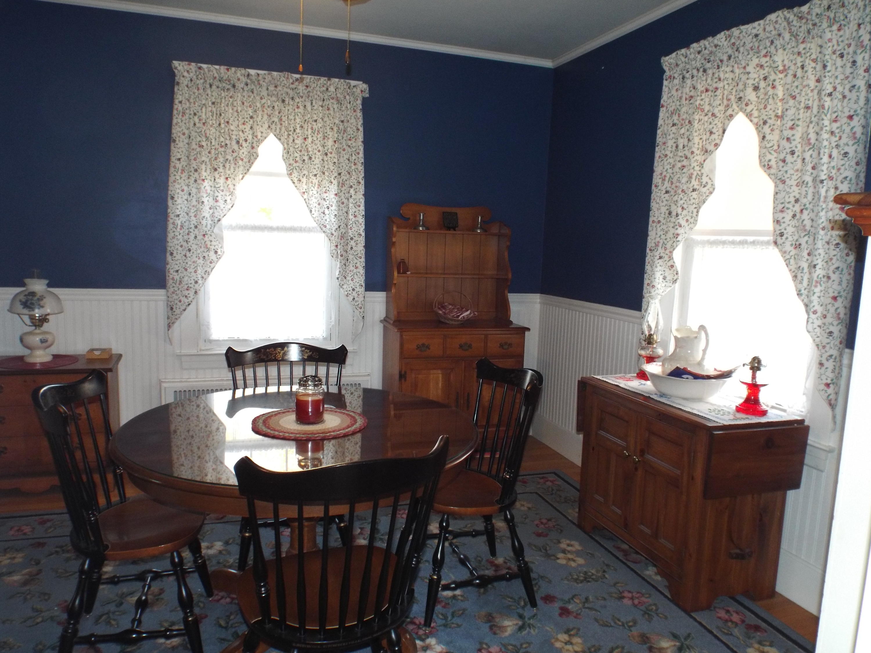 32 Colonial Road Portland, ME 04102 - Photo 11 of 28 Dining Room