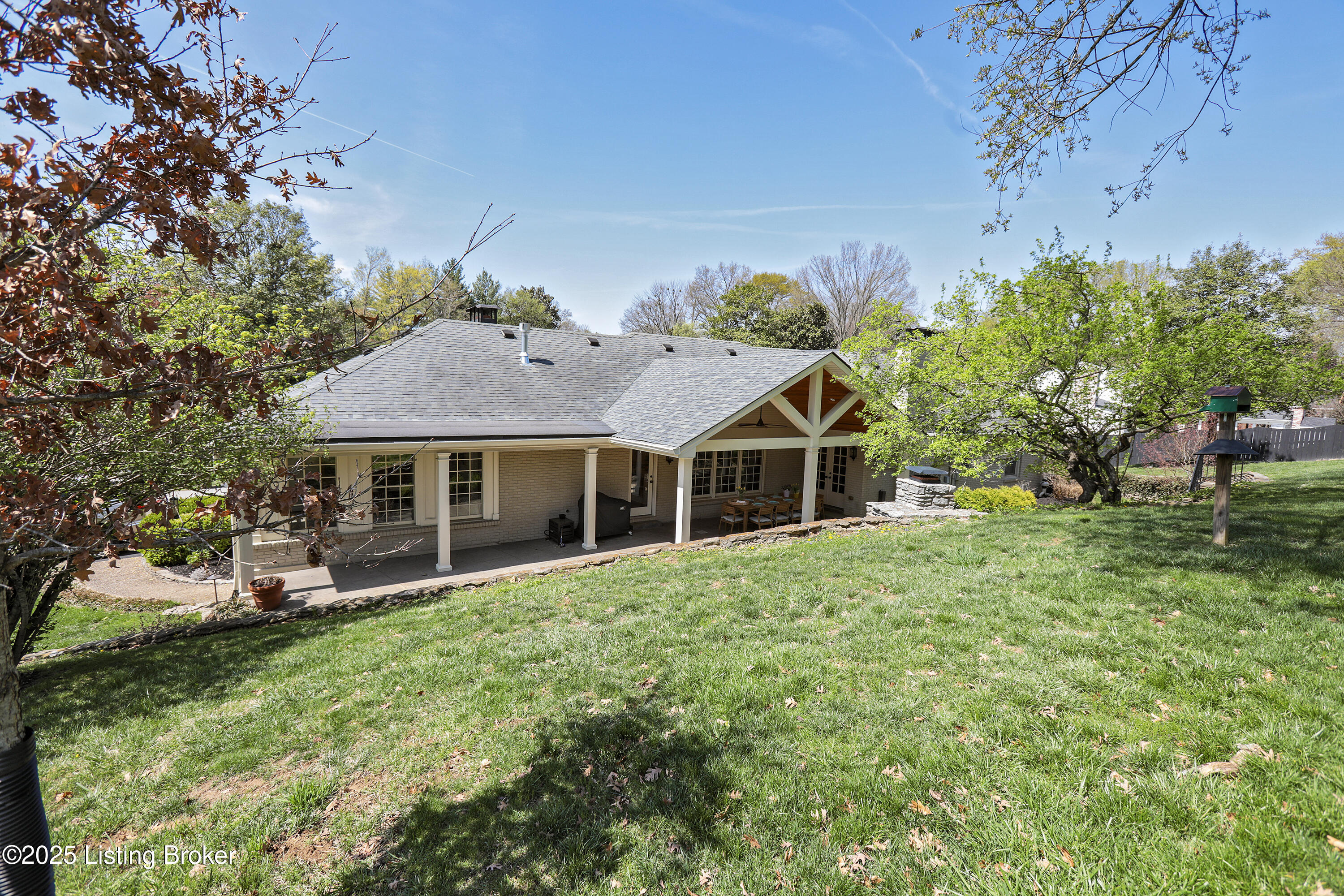 2001 Round Ridge Road Louisville, KY 40207 - Photo 74 of 89 2001_Round_Ridge_089