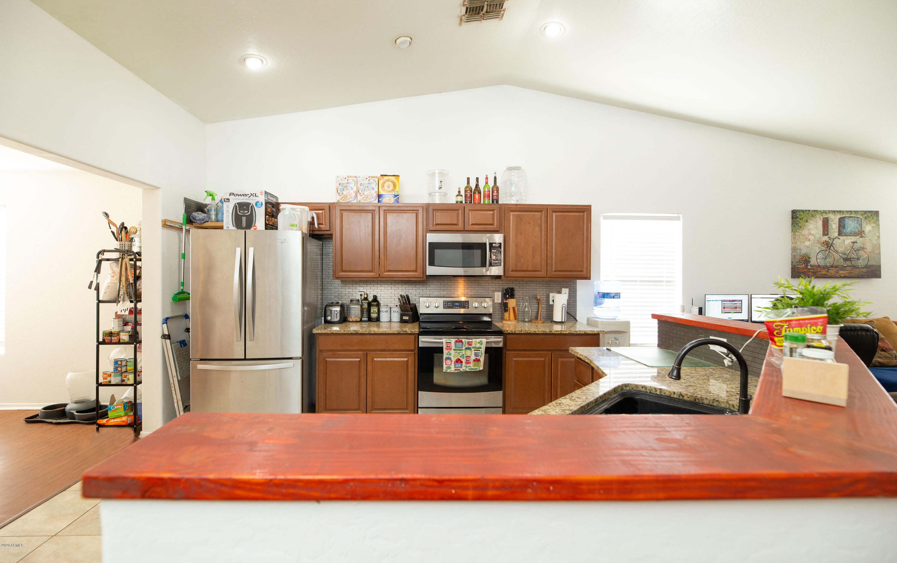 2426 West Carson Road Phoenix, AZ 85041 - Photo 11 of 26 c20