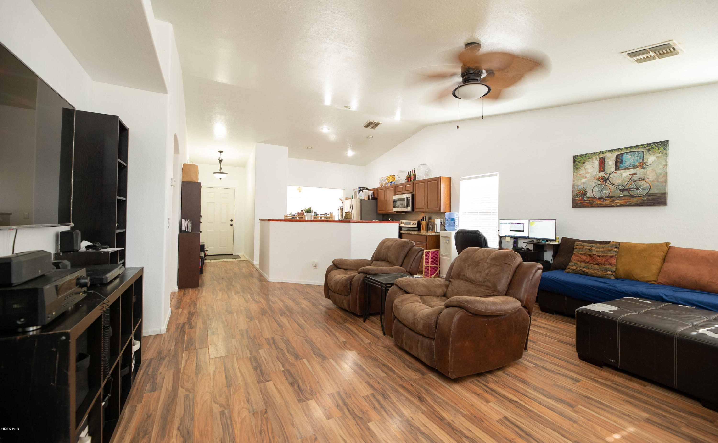 2426 West Carson Road Phoenix, AZ 85041 - Photo 4 of 26 c17