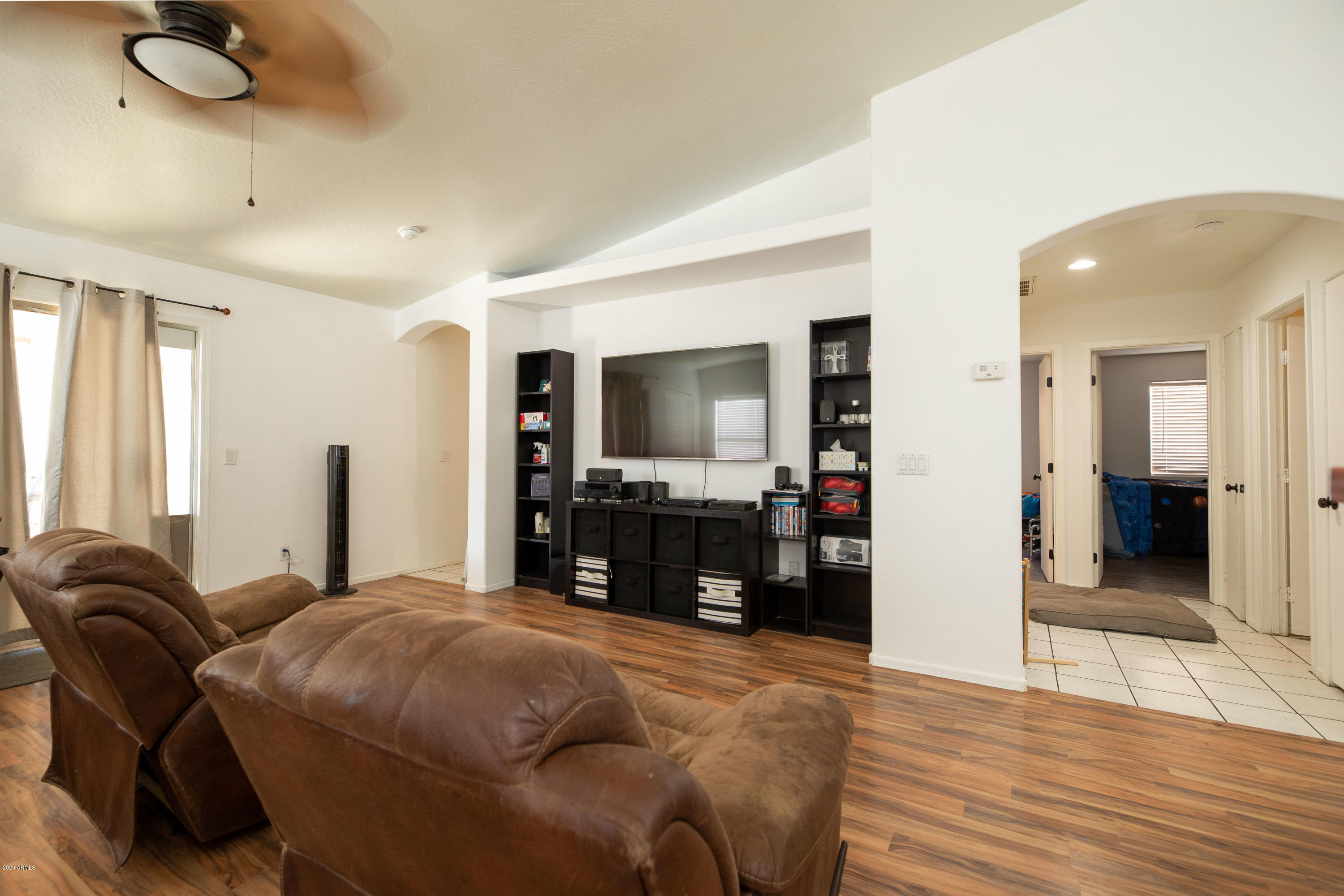2426 West Carson Road Phoenix, AZ 85041 - Photo 5 of 26 c16
