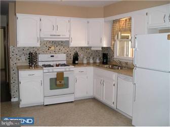 974 Hawks Bridge Road Mannington, NJ 08079 - Photo 3 of 9