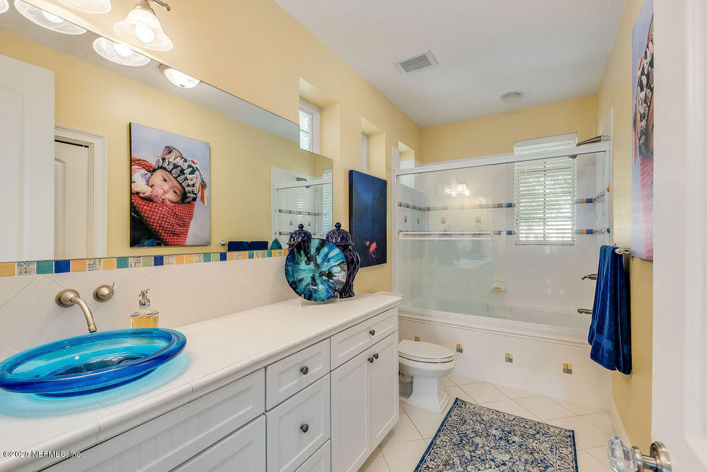 637 Ocean Palm Way St. Augustine, FL 32080 - Photo 38 of 50 Level1HallBath