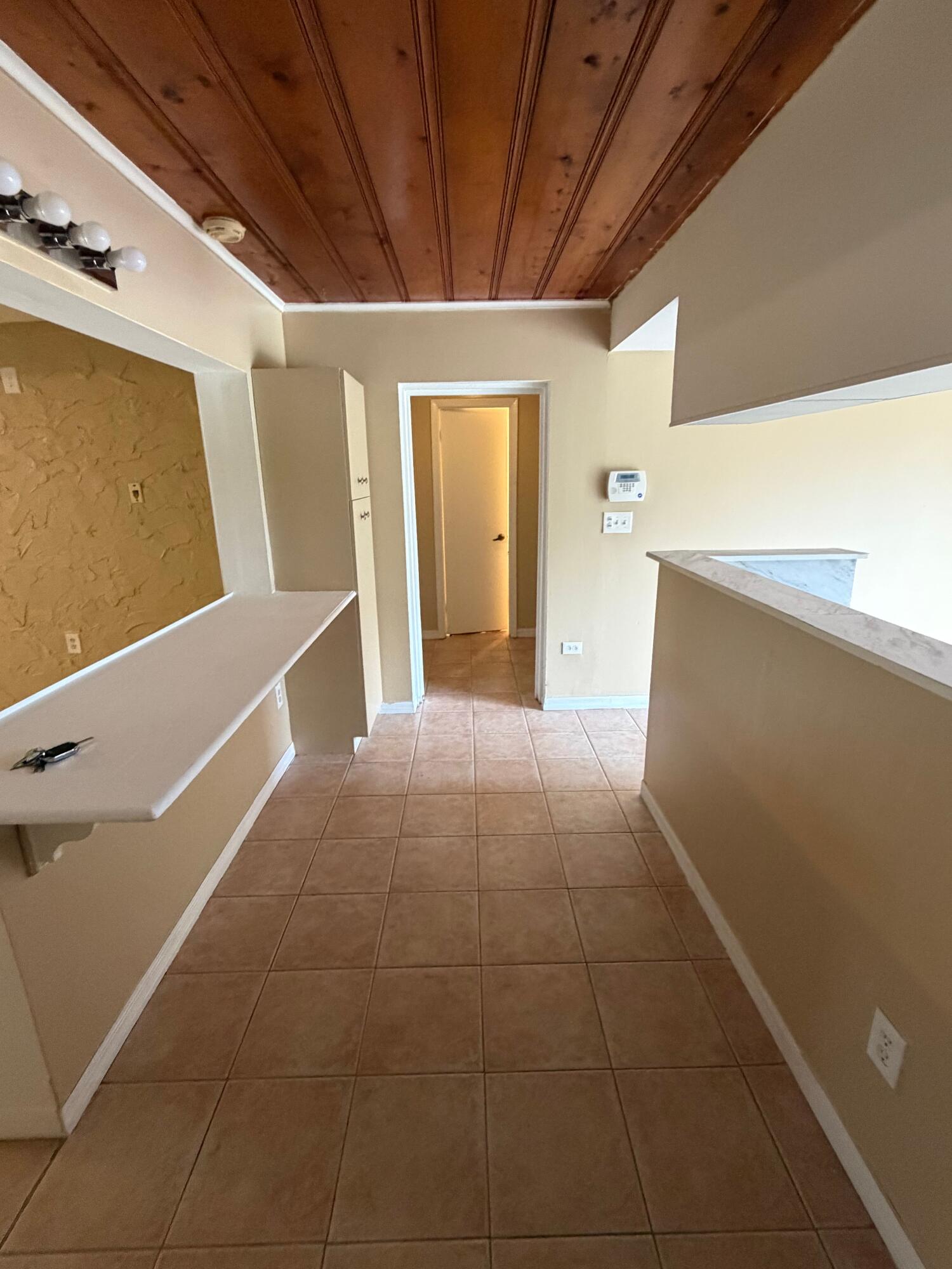 5601 Pierce Street Hollywood, FL 33021 - Photo 4 of 23 4
