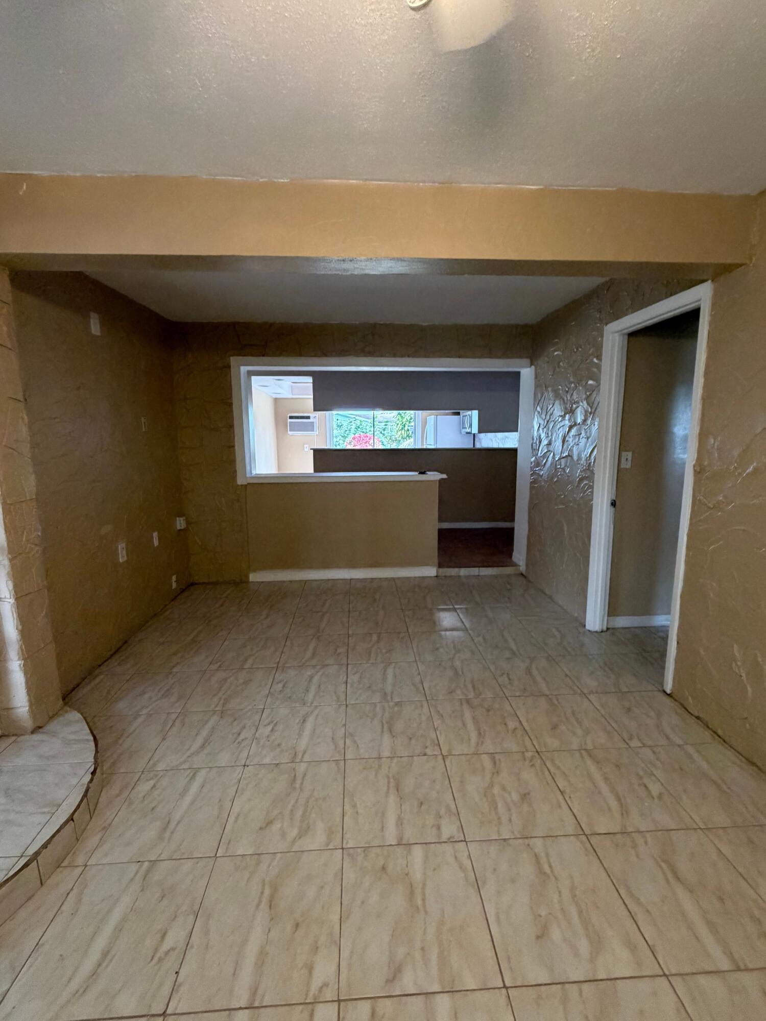 5601 Pierce Street Hollywood, FL 33021 - Photo 6 of 23 6