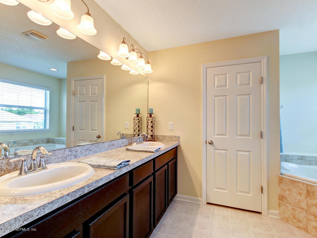 229 Amber Ridge Road Jacksonville, FL 32218 - Photo 15 of 45 229 Amber Ridge Rd-MLS_Size-028-24-Maste