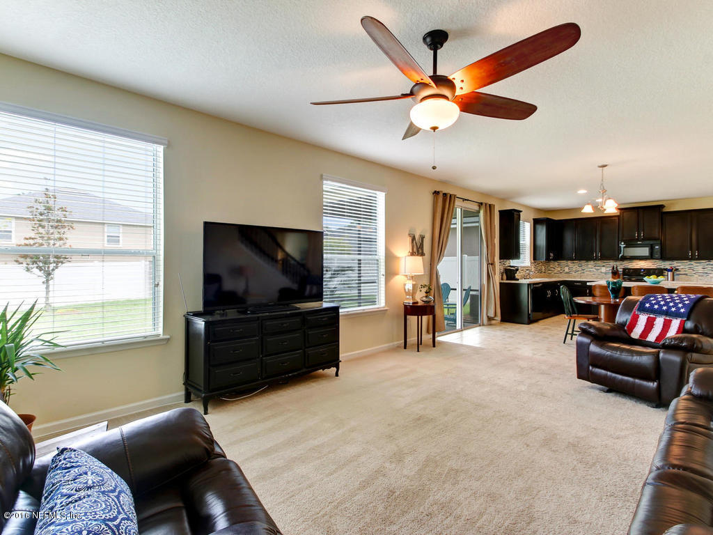 229 Amber Ridge Road Jacksonville, FL 32218 - Photo 7 of 45 229 Amber Ridge Rd-MLS_Size-020-19-Famil
