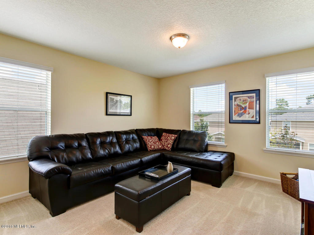 229 Amber Ridge Road Jacksonville, FL 32218 - Photo 10 of 45 229 Amber Ridge Rd-MLS_Size-023-1-Upstai