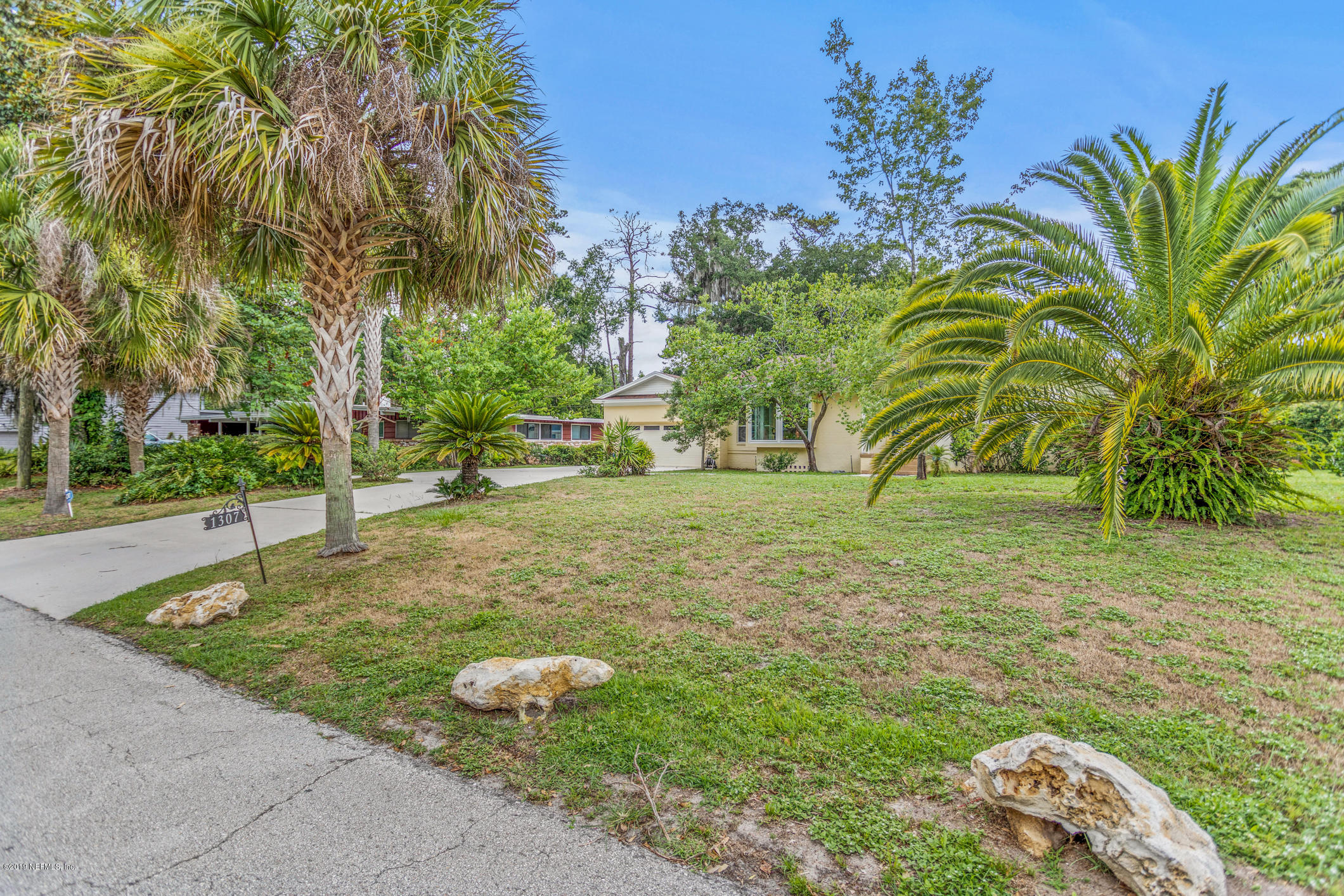 1307 Glengarry Road Jacksonville, FL 32207 - Photo 5 of 57 1307_Glengarry_Rd_Jacksonville_FL_32207_