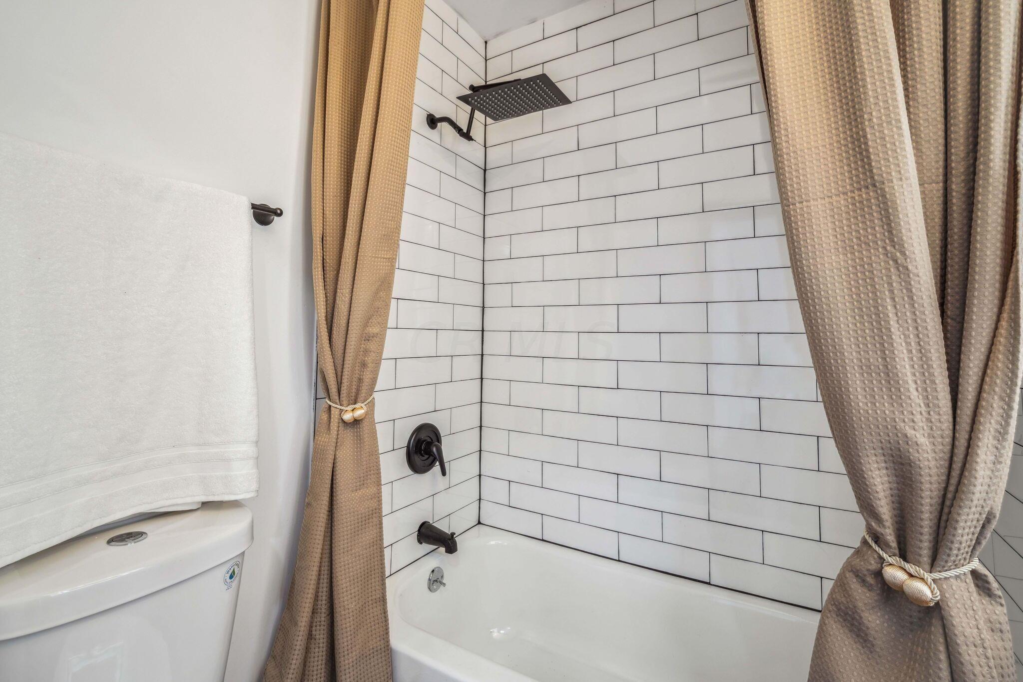 831 Gilbert Street Columbus, OH 43206 - Photo 17 of 40 10-web-or-mls-831-gilbert-st