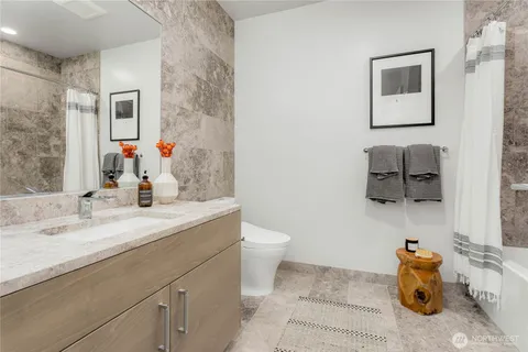 $1,750,000 | 121 Stewart Street, Unit 3402, Seattle, WA 98101