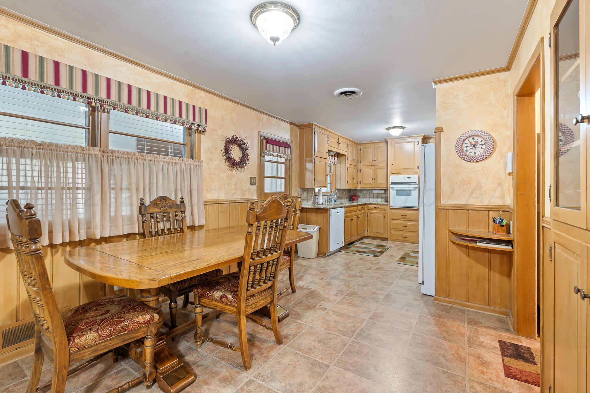 2306 Larry Street Amarillo, TX 79106 - Photo 12 of 37 dining