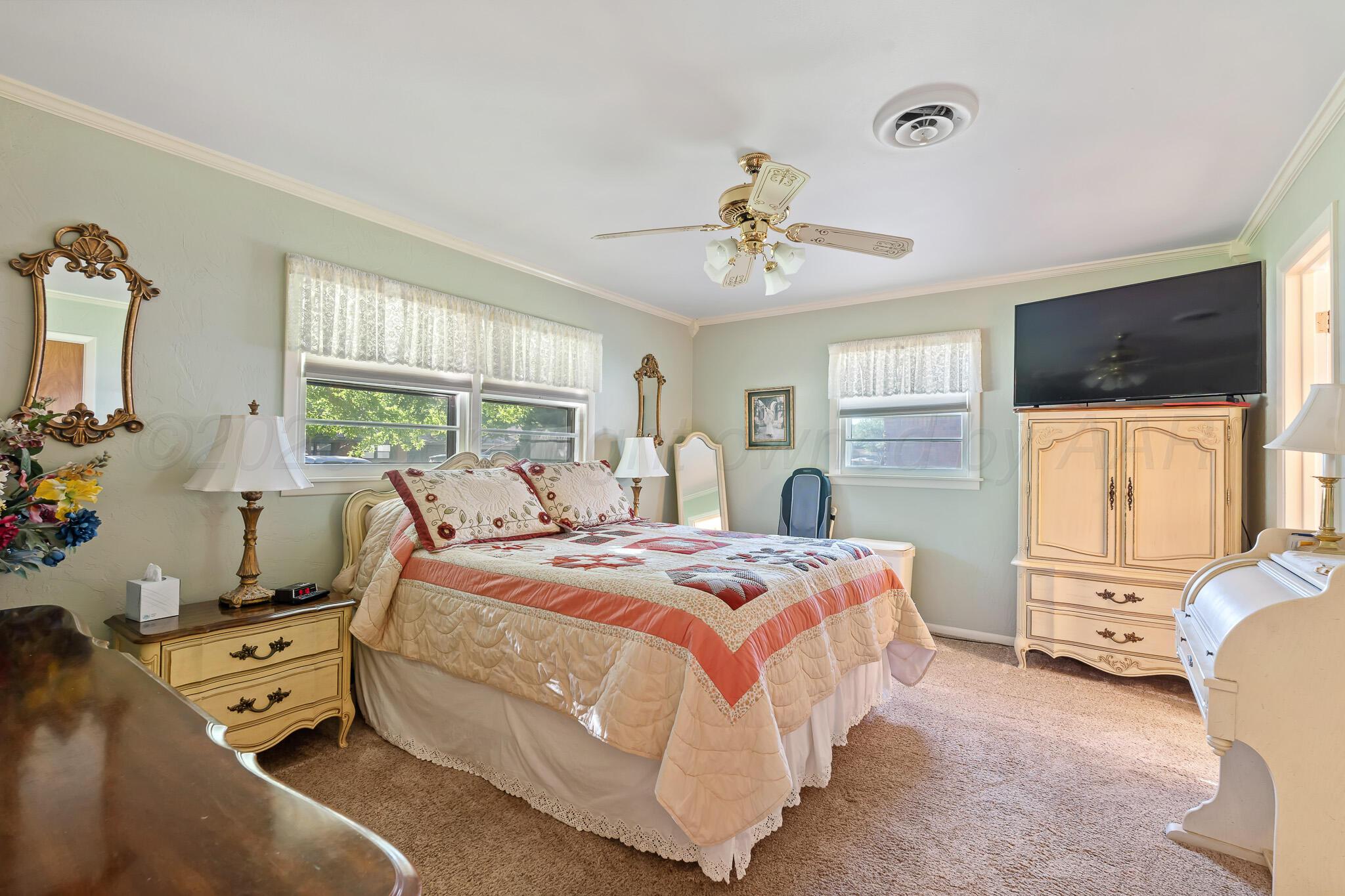 2306 Larry Street Amarillo, TX 79106 - Photo 21 of 37 Primary bedroom