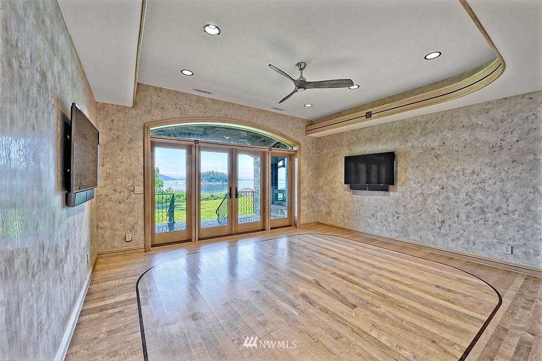 903 Chuckanut Shore Road Bellingham, WA 98229 - Photo 16 of 40