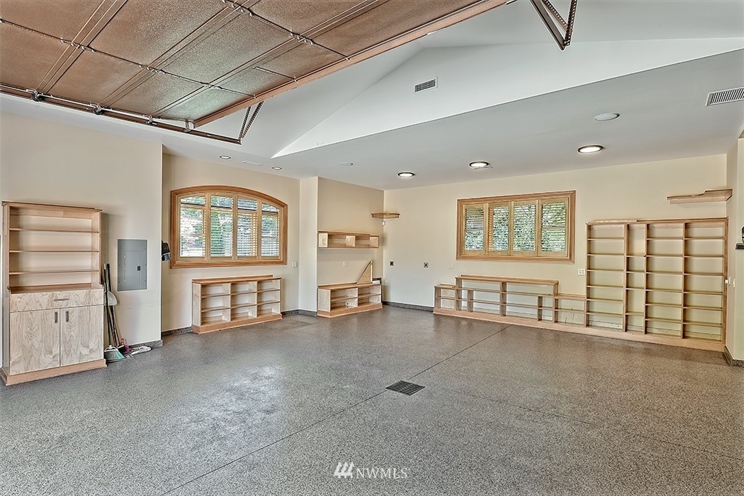 903 Chuckanut Shore Road Bellingham, WA 98229 - Photo 34 of 40