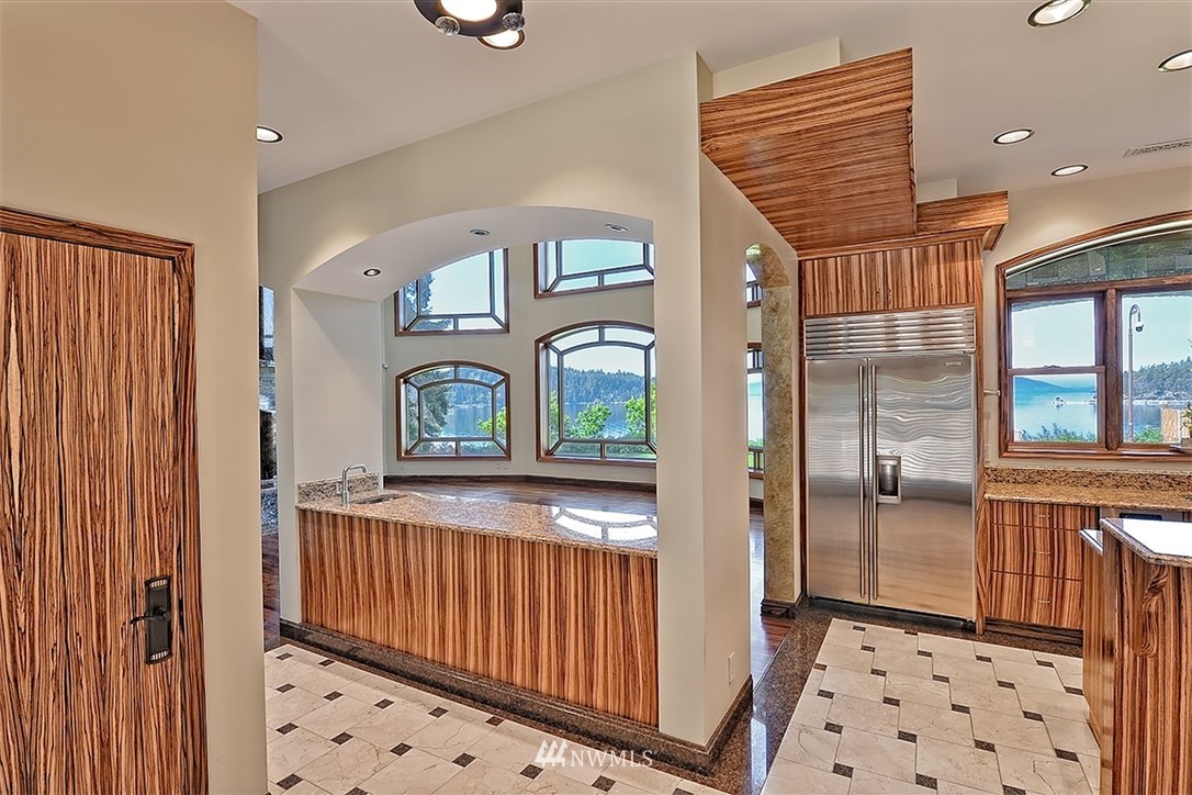 903 Chuckanut Shore Road Bellingham, WA 98229 - Photo 10 of 40