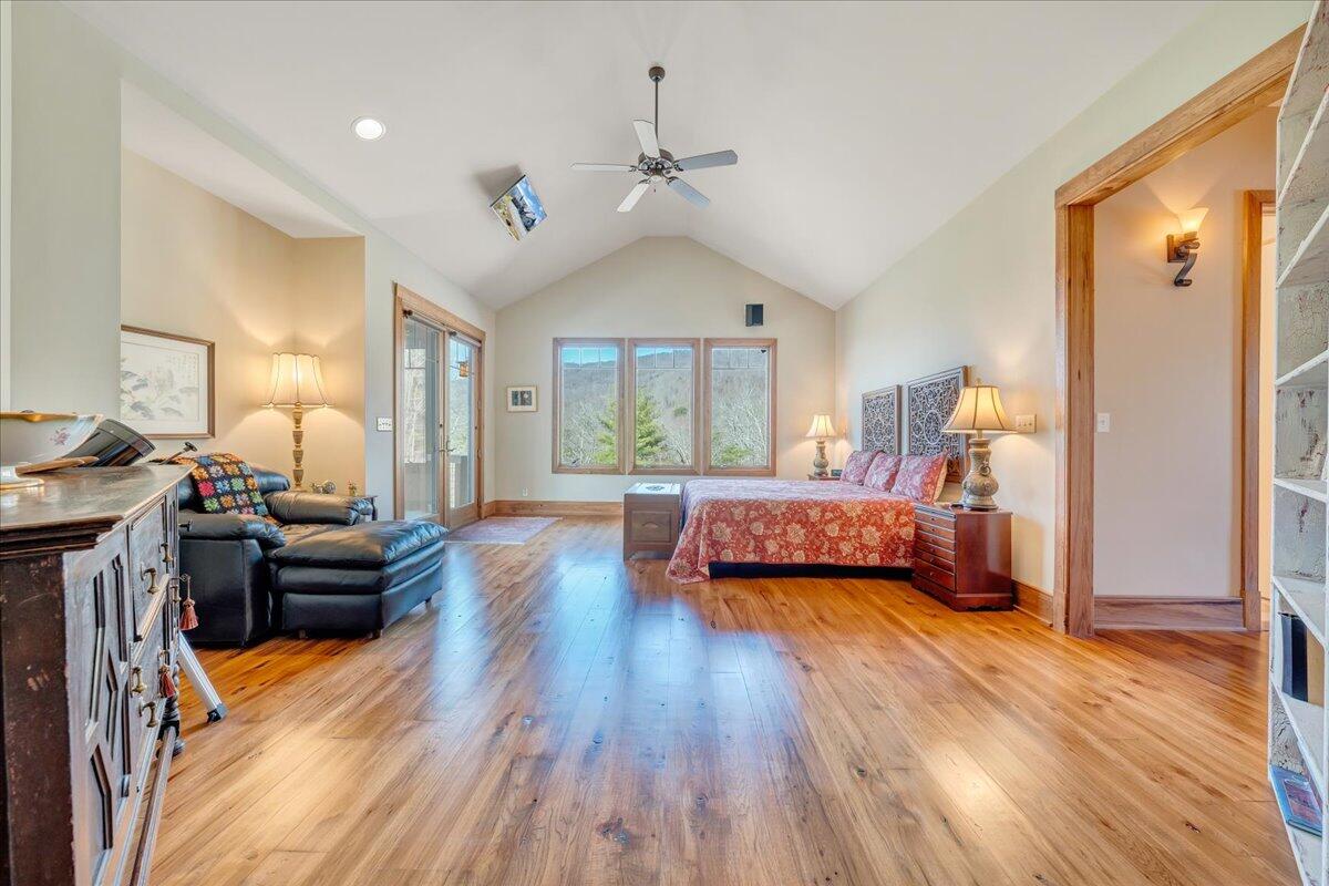 144 Seven Ridges Road Hot Springs, VA 24445 - Photo 26 of 99 26 Master Bedroom