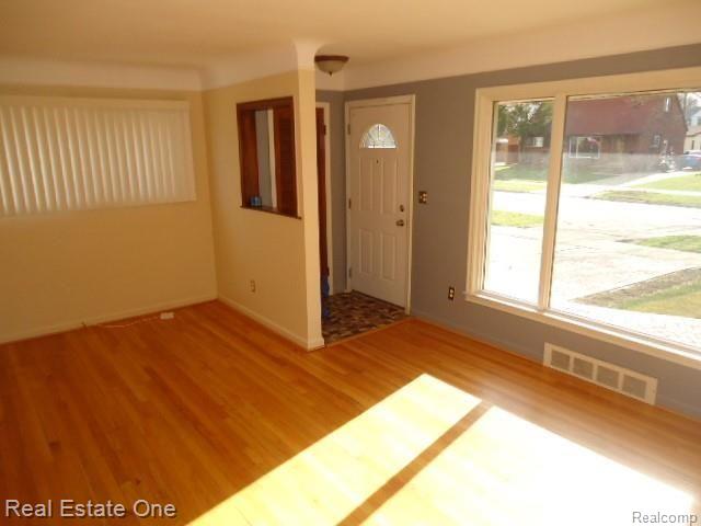 7821 Harding Street Taylor, MI 48180 - Photo 12 of 56 DSC01791.JPG