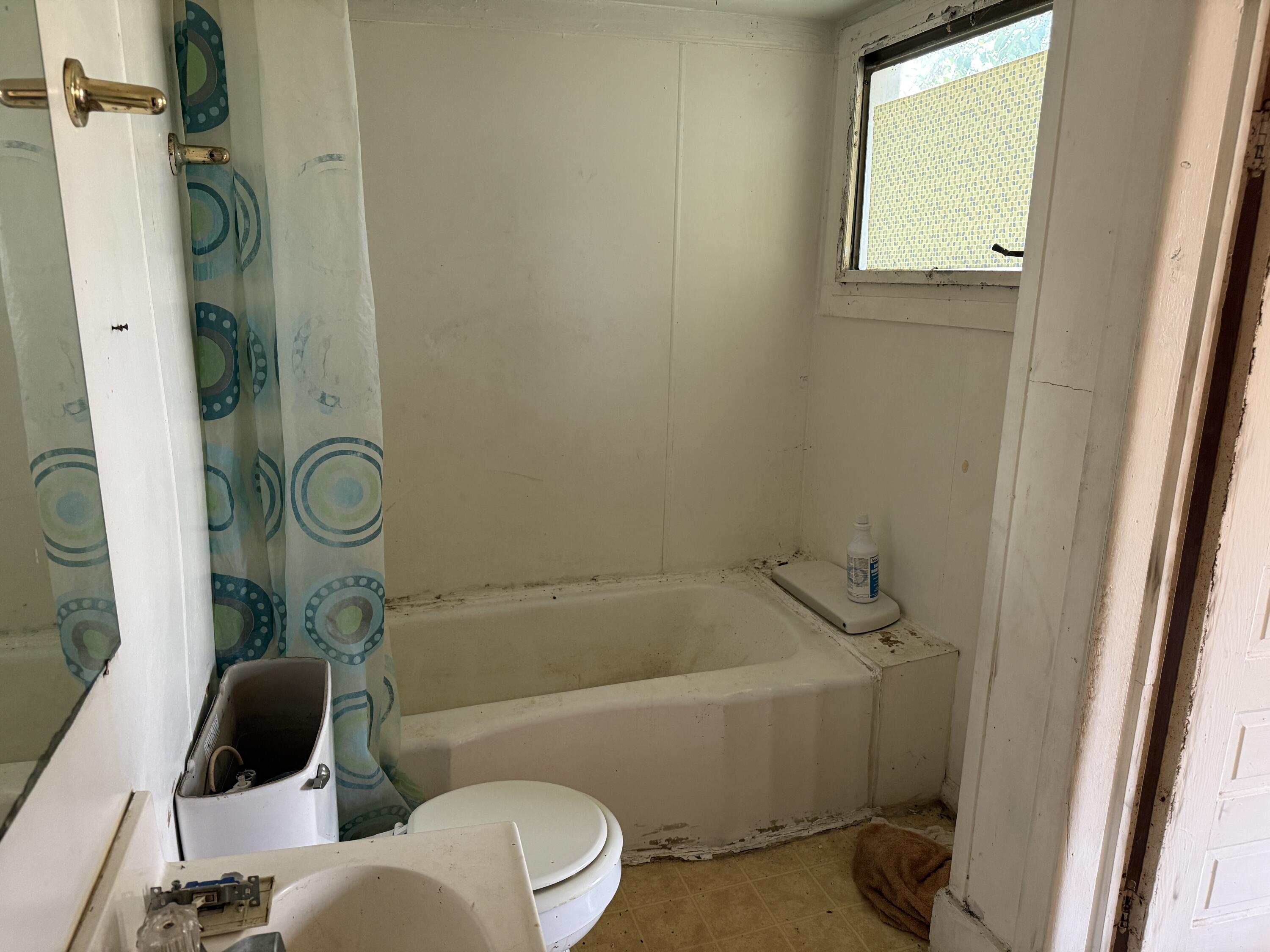 540 Huntington Street Augusta, GA 30904 - Photo 14 of 14 Bathroom