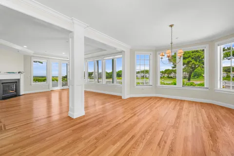 $4,395,000 | 129 Shore Drive West, Mashpee, MA 02649