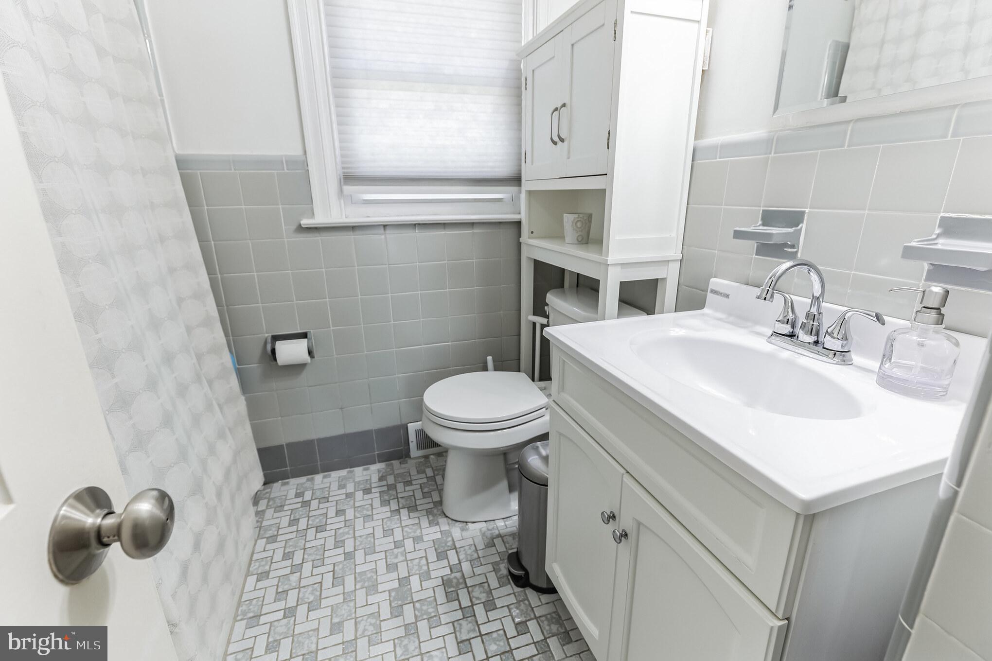 7616 Front Street Cheltenham, PA 19012 - Photo 18 of 27 Bathroom