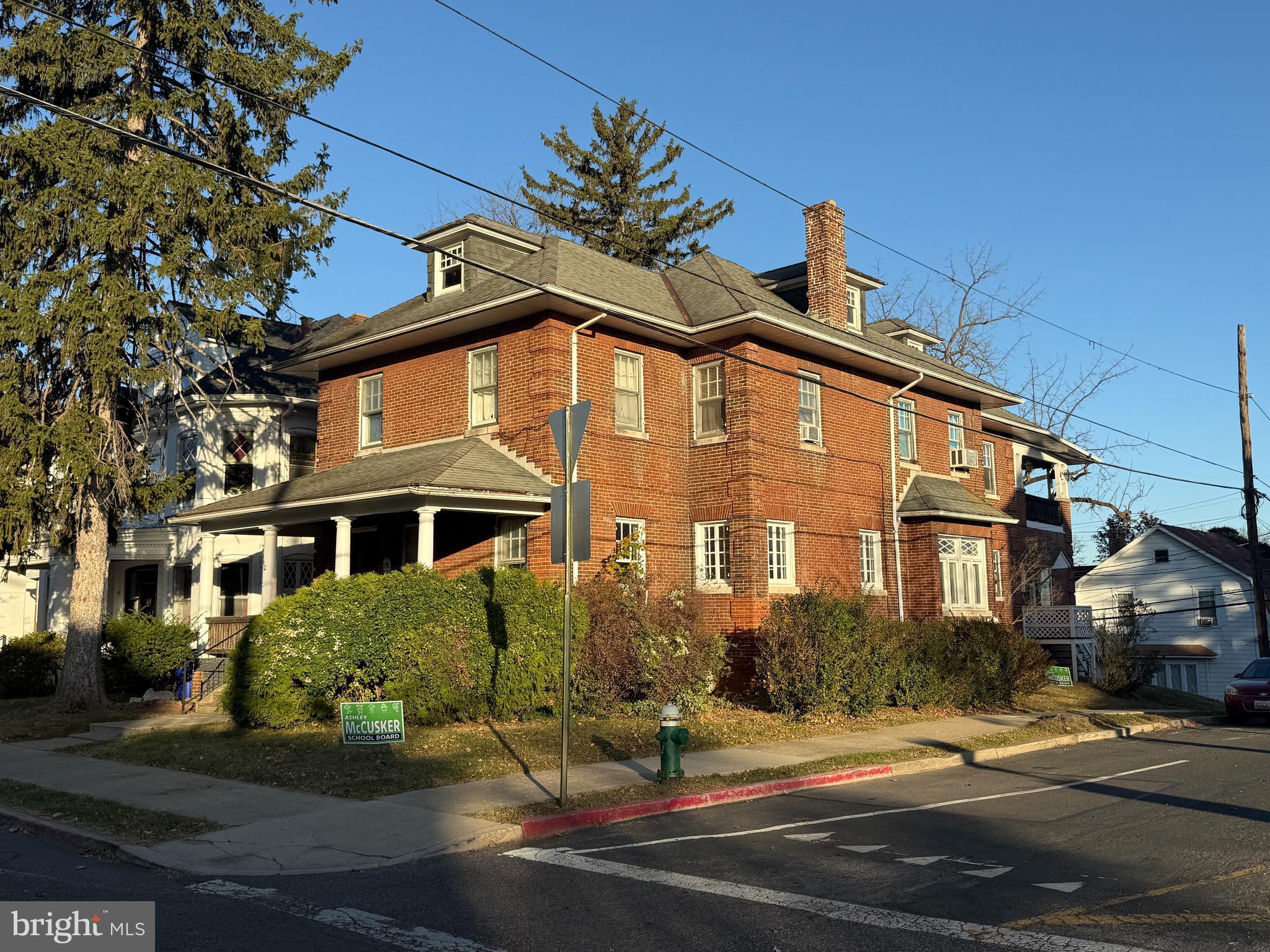460 Summit Avenue Hagerstown, MD 21740 - Photo 8 of 8 a front view of a house