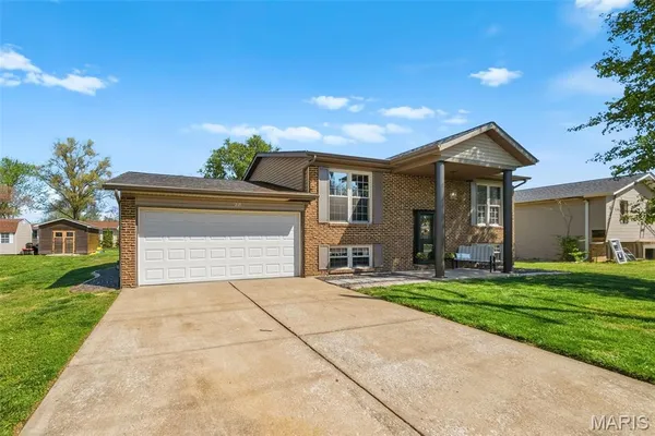 $269,000 | 217 East Shiloh Drive, Red Bud, IL 62278