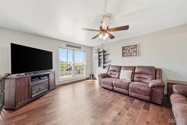 $269,000 | 217 East Shiloh Drive, Red Bud, IL 62278