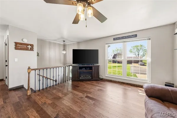 $259,000 | 217 East Shiloh Drive, Red Bud, IL 62278