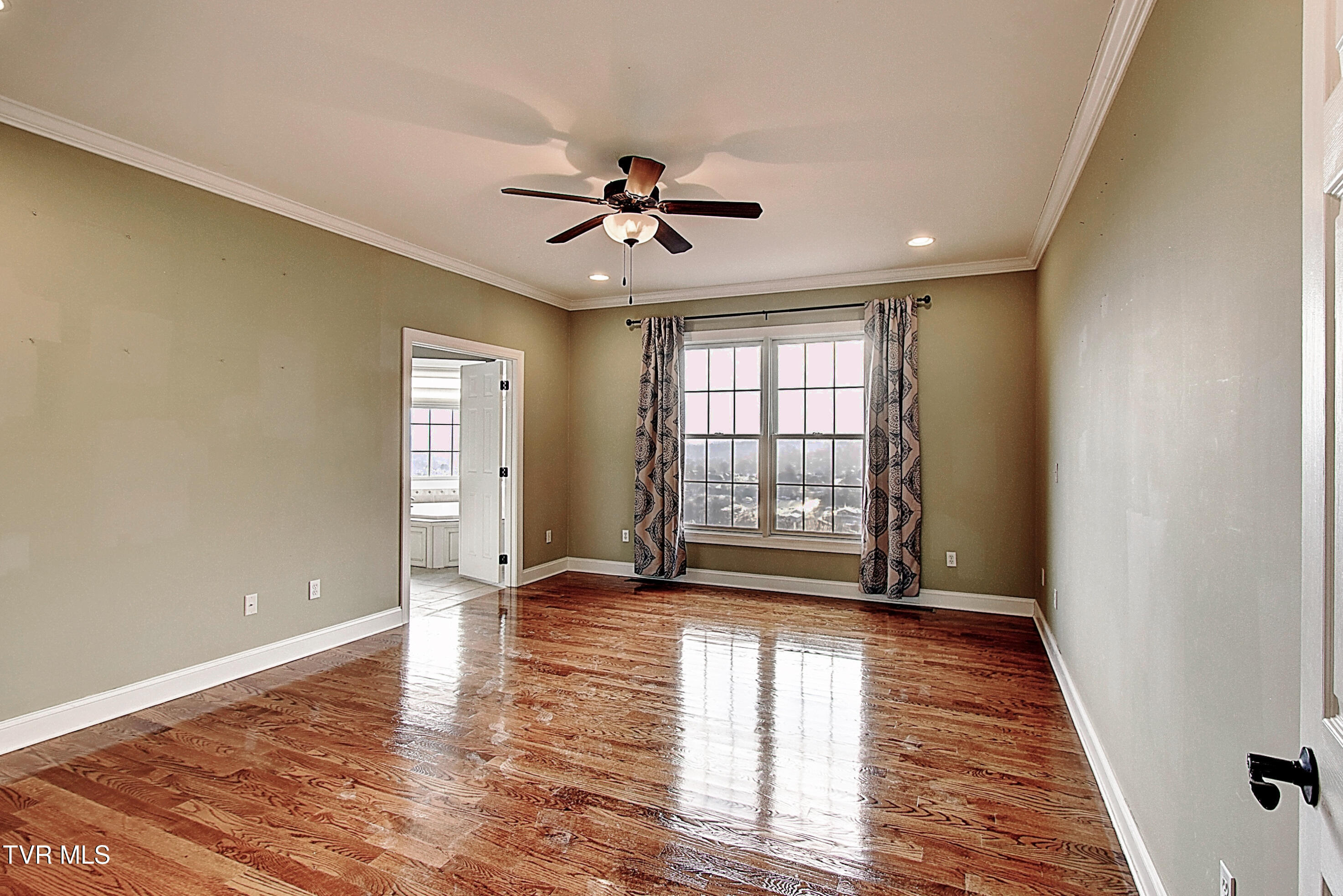 2325 Colonial View Road Kingsport, TN 37663 - Photo 31 of 56 32