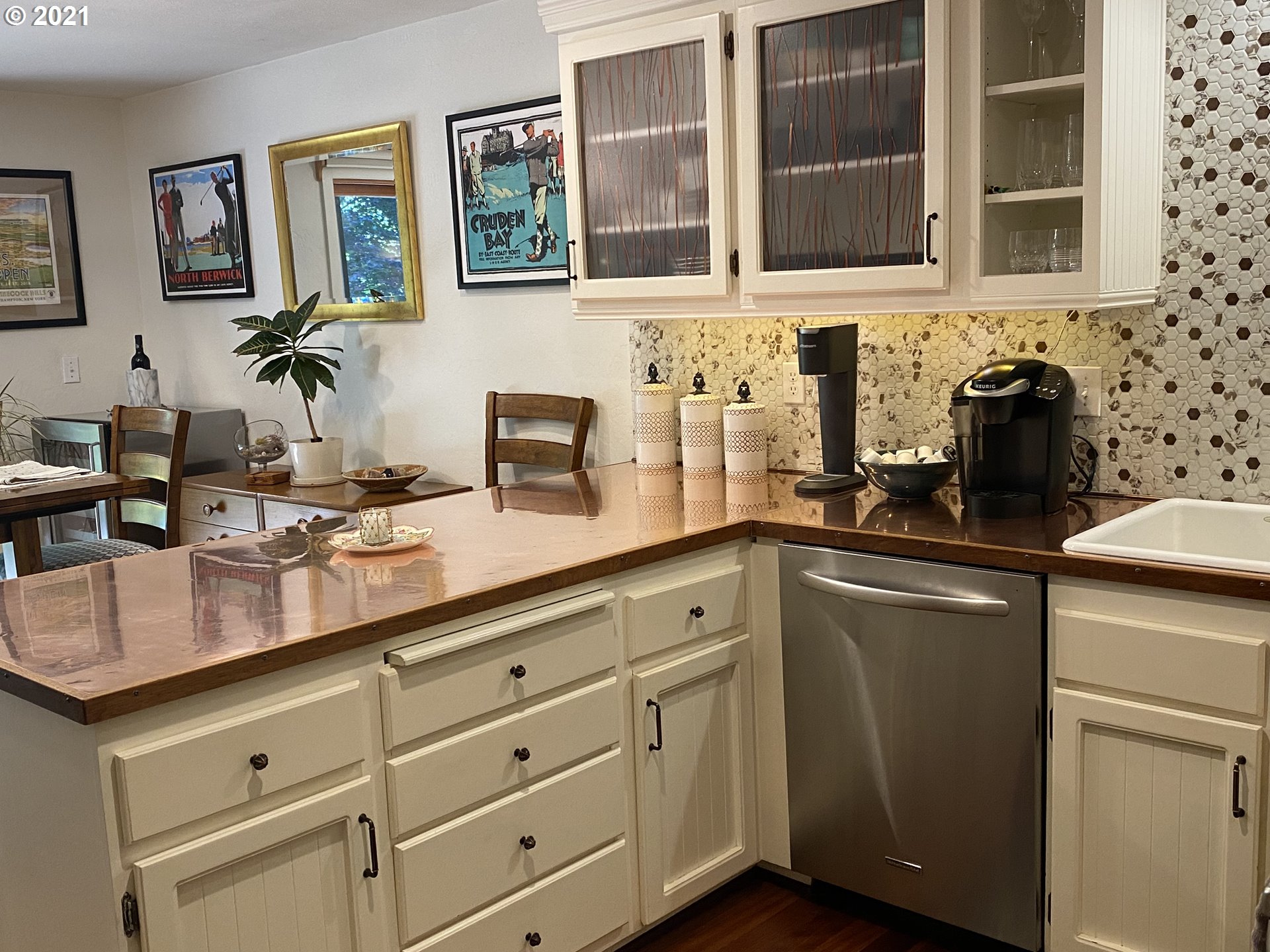 2248 Ridgeway Drive Eugene, OR 97401 - Photo 3 of 17 Gallery Image 3
