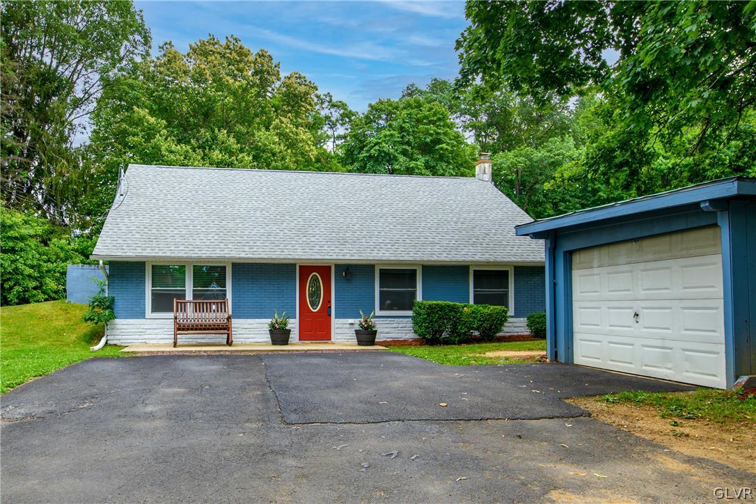 4274 East Texas Road Allentown, PA 18103 - Photo 1 of 22 Gallery Image 1