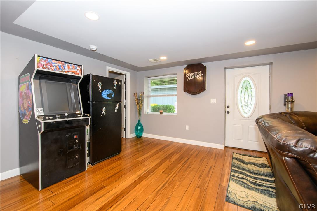 4274 East Texas Road Allentown, PA 18103 - Photo 8 of 22 Gallery Image 8