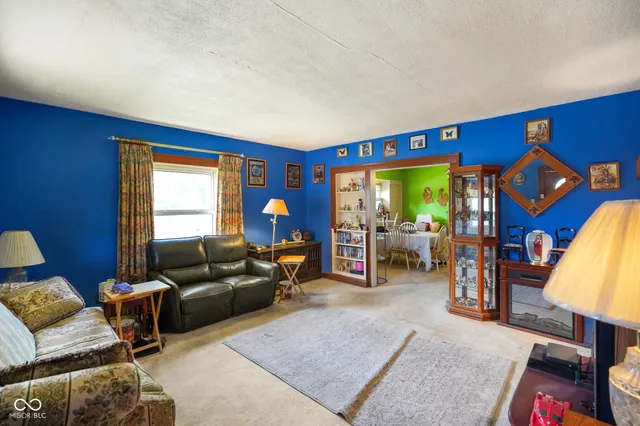 $181,900 | 100 North 6th Avenue, Beech Grove, IN 46107