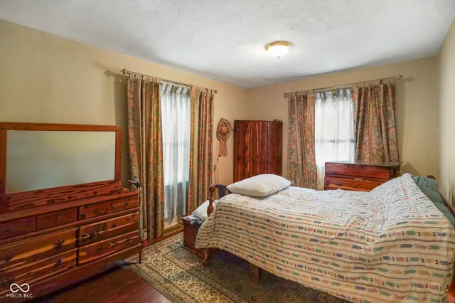 $181,900 | 100 North 6th Avenue, Beech Grove, IN 46107